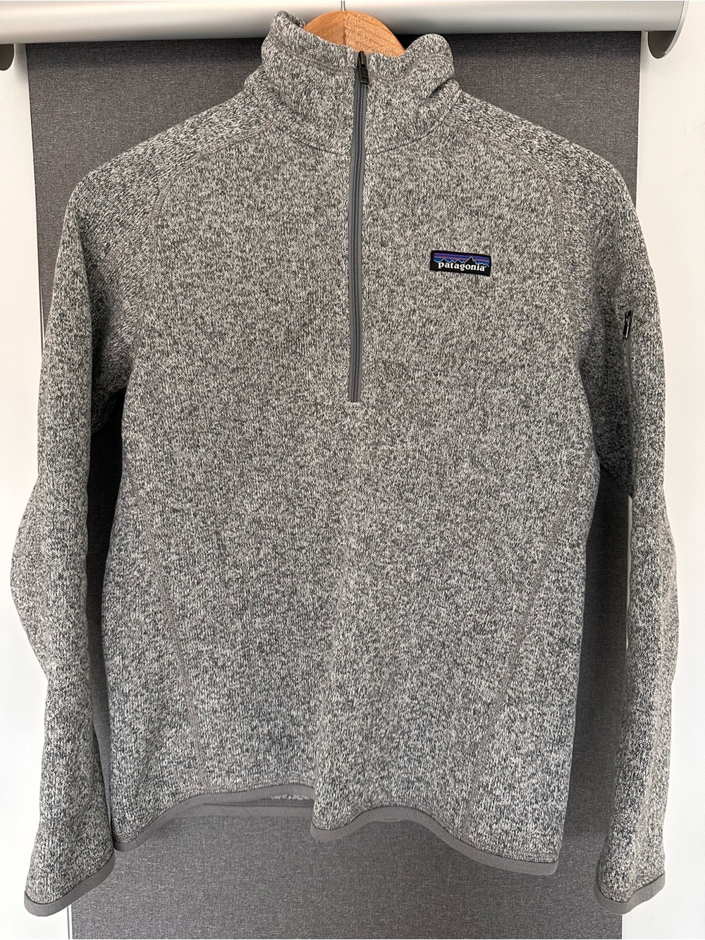 Patagonia Gray Quarter-Zip Women's Fleece Sweater